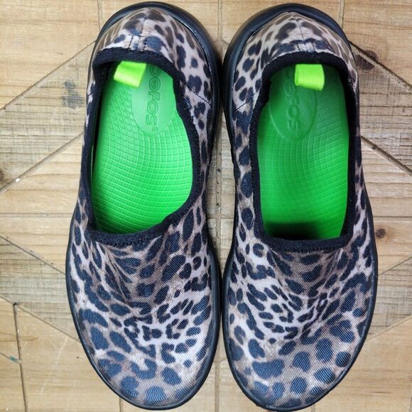 Oofos OOmg eeZee Low Womens US 6 Shoes Slip On Cheetah Black Recovery Sneaker - Picture 10 of 11